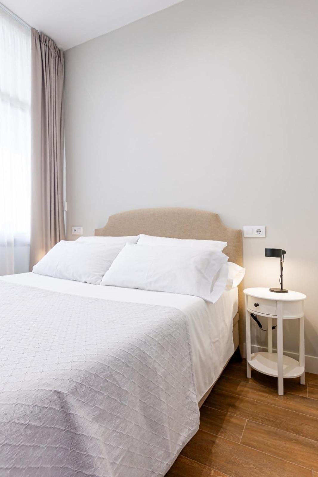 Av Gijon Poniente Playa Apartman Kültér fotó