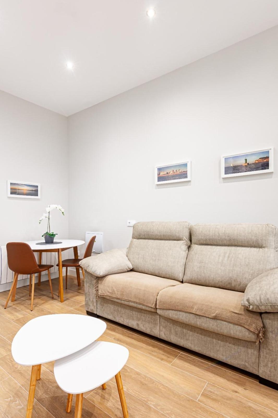 Av Gijon Poniente Playa Apartman Kültér fotó