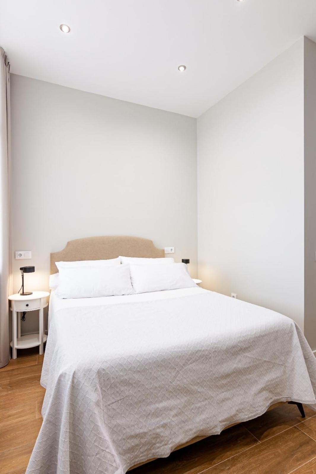 Av Gijon Poniente Playa Apartman Kültér fotó